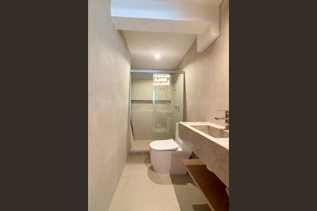 Apartamento à venda com 156m², 4 quartos e 1 vaga Apartamento à venda com 156m², 4 quartos e 1 vagaBanheiro social 2