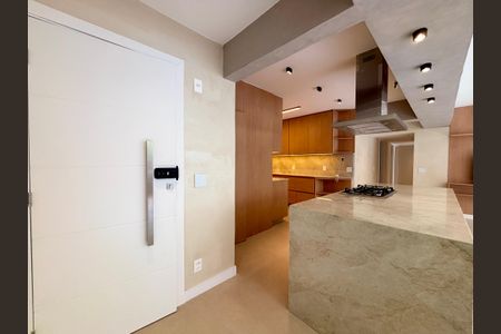 Apartamento à venda com 156m², 4 quartos e 1 vaga Apartamento à venda com 156m², 4 quartos e 1 vagaSala