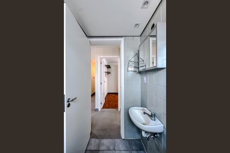 Apartamento para alugar com 46m², 2 quartos e 1 vaga Apartamento para alugar com 46m², 2 quartos e 1 vagaBanheiro