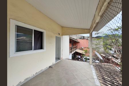Casa de condomínio à venda com 200m², 3 quartos e sem vagaVaranda