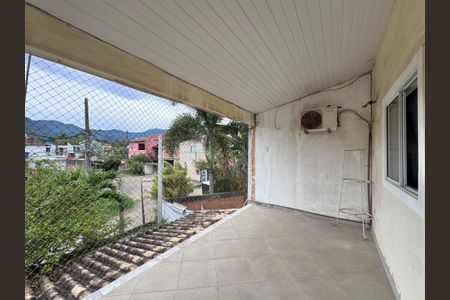 Casa de condomínio à venda com 200m², 3 quartos e sem vagaVaranda