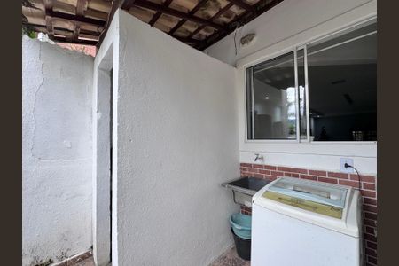 Casa de condomínio à venda com 200m², 3 quartos e sem vagaÁrea de Serviço