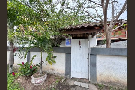 Casa de condomínio à venda com 200m², 3 quartos e sem vagaPlaquinha Quinto Andar