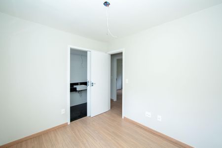 Apartamento à venda com 134m², 4 quartos e 4 vagasQUARTO2