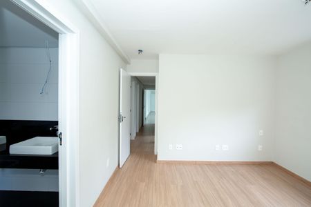 Apartamento à venda com 134m², 4 quartos e 4 vagasQUARTO4