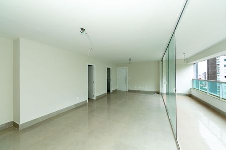 Apartamento à venda com 134m², 4 quartos e 4 vagasSALA