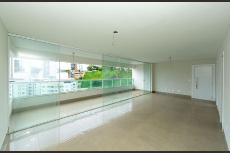 Apartamento à venda com 134m², 4 quartos e 4 vagasSALA