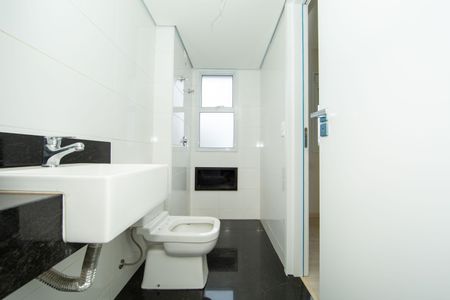 Apartamento à venda com 134m², 4 quartos e 4 vagasBANHEIRO2