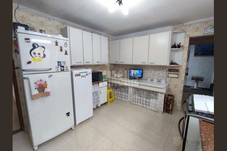 Casa à venda com 4 quartos, 250m² em Jardim Itapemirim, São Paulo