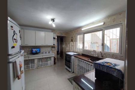 Casa à venda com 4 quartos, 250m² em Jardim Itapemirim, São Paulo