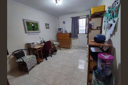 Casa à venda com 4 quartos, 250m² em Jardim Itapemirim, São Paulo