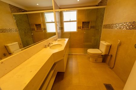 Apartamento para alugar com 238m², 4 quartos e 3 vagasBanheiro Suíte master