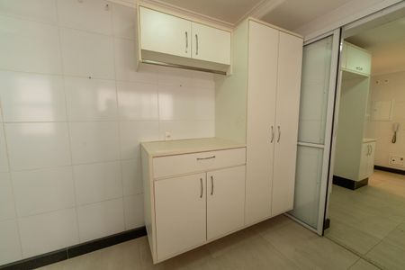 Apartamento para alugar com 238m², 4 quartos e 3 vagasÁrea de Serviço