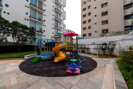 Apartamento para alugar com 238m², 4 quartos e 3 vagasÁrea comum