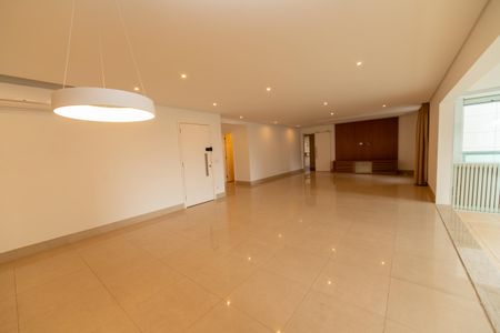 Apartamento para alugar com 238m², 4 quartos e 3 vagasSala