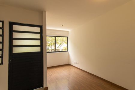 Sala de apartamento para alugar com 2 quartos, 44m² em Jardim Amélia, Pinhais
