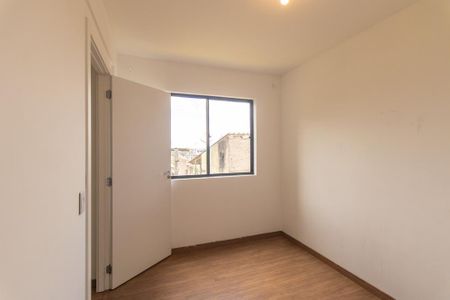 Quarto 2 de apartamento para alugar com 2 quartos, 44m² em Jardim Amélia, Pinhais