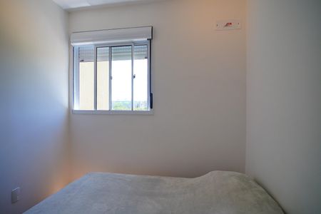 Quarto 1 de apartamento para alugar com 2 quartos, 45m² em Humaitá, Porto Alegre