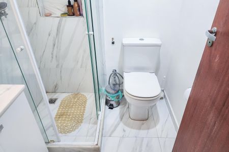 Casa à venda com 141m², 4 quartos e 1 vagaBanheiro 1