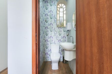 Casa à venda com 141m², 4 quartos e 1 vagaLavabo