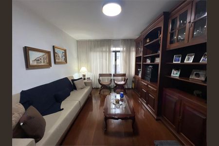 Casa à venda com 5 quartos, 220m² em Butantã, São Paulo