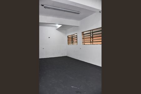 Casa para alugar com 200m², 1 quarto e 1 vaga Casa para alugar com 200m², 1 quarto e 1 vagaDetalhe - Salão