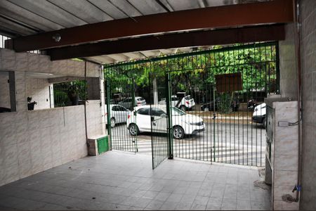 Casa para alugar com 200m², 1 quarto e 1 vaga Casa para alugar com 200m², 1 quarto e 1 vagaGaragem