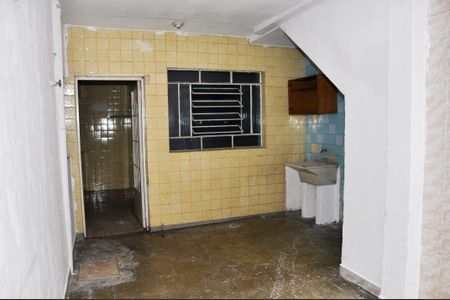 Casa para alugar com 200m², 1 quarto e 1 vaga Casa para alugar com 200m², 1 quarto e 1 vagaDetalhe - Quintal e Área de Serviço