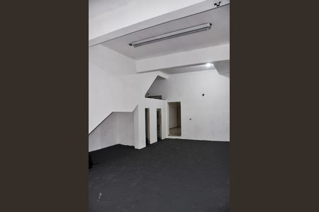 Casa para alugar com 200m², 1 quarto e 1 vaga Casa para alugar com 200m², 1 quarto e 1 vagaDetalhe - Salão