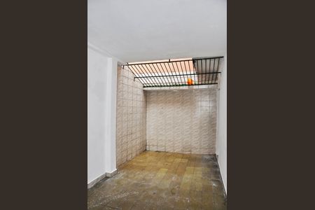 Casa para alugar com 200m², 1 quarto e 1 vaga Casa para alugar com 200m², 1 quarto e 1 vagaDetalhe - Quintal e Área de Serviço