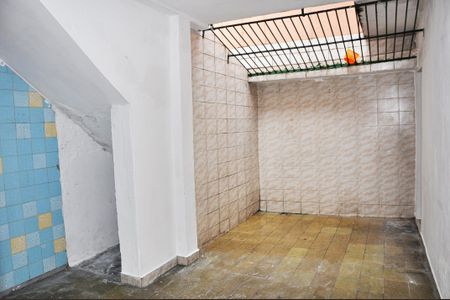 Casa para alugar com 200m², 1 quarto e 1 vaga Casa para alugar com 200m², 1 quarto e 1 vagaDetalhe - Quintal e Área de Serviço