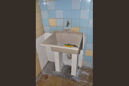 Casa para alugar com 200m², 1 quarto e 1 vaga Casa para alugar com 200m², 1 quarto e 1 vagaDetalhe - Quintal e Área de Serviço