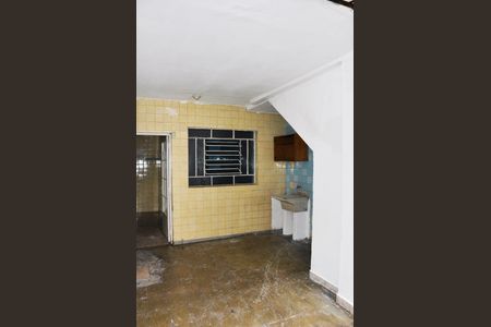 Casa para alugar com 200m², 1 quarto e 1 vaga Casa para alugar com 200m², 1 quarto e 1 vagaDetalhe - Quintal e Área de Serviço