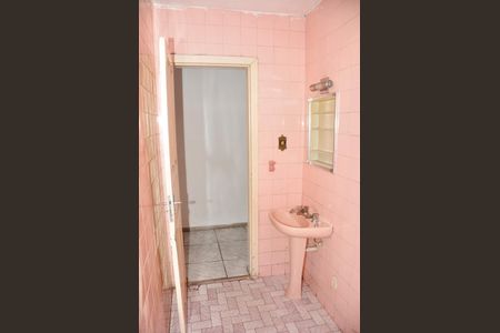 Casa para alugar com 200m², 1 quarto e 1 vaga Casa para alugar com 200m², 1 quarto e 1 vagaDetalhe - Banheiro Social