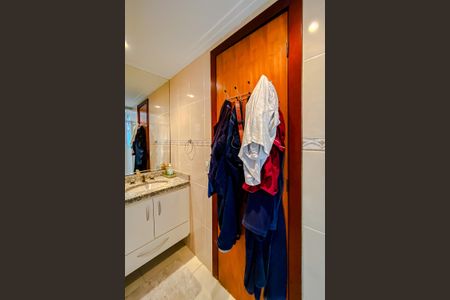 Apartamento à venda com 105m², 3 quartos e 2 vagasBanheiro da Suíte