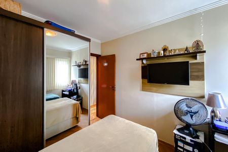 Apartamento à venda com 105m², 3 quartos e 2 vagasQuarto 2