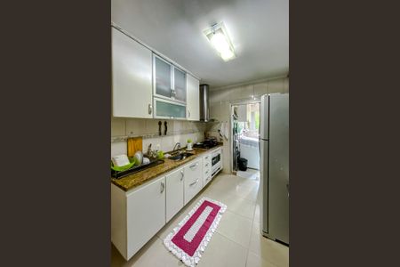 Apartamento à venda com 105m², 3 quartos e 2 vagasCozinha