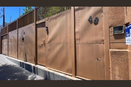 Casa para alugar com 451m², 4 quartos e 6 vagasFachada