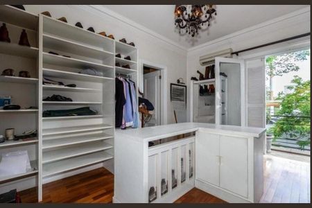 Casa à venda com 4 quartos, 360m² em Morumbi, São Paulo