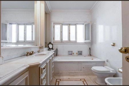 Casa à venda com 4 quartos, 360m² em Morumbi, São Paulo