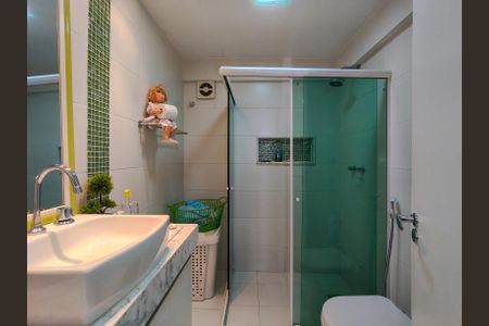 Apartamento à venda com 82m², 2 quartos e 1 vagaBanheiro Corredor