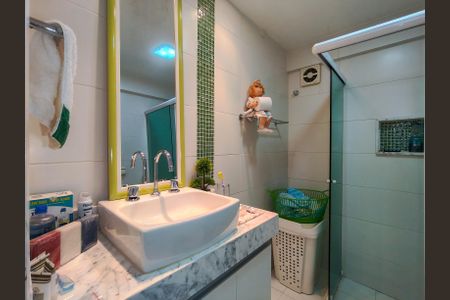 Apartamento à venda com 82m², 2 quartos e 1 vagaBanheiro Corredor