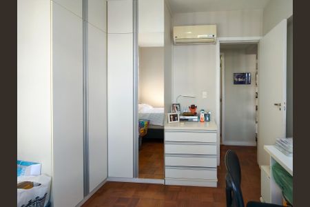 Apartamento à venda com 82m², 2 quartos e 1 vagaQuarto