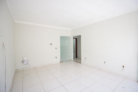 Sala de casa à venda com 2 quartos, 280m² em Colonial, Contagem