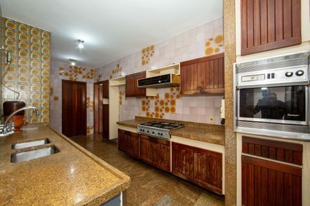 Apartamento à venda com 258m², 4 quartos e 1 vagaCOZINHA