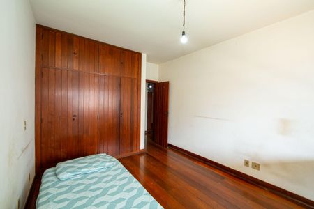 Apartamento à venda com 258m², 4 quartos e 1 vagaQUARTO2