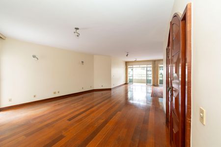 Apartamento à venda com 258m², 4 quartos e 1 vagaSALA