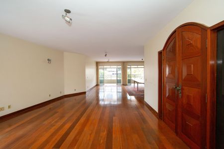 Apartamento à venda com 258m², 4 quartos e 1 vagaSALA