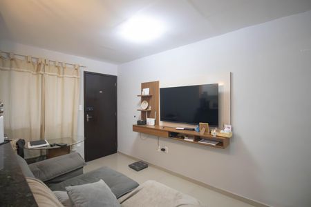 Sala de apartamento para alugar com 2 quartos, 55m² em Colubandê, São Gonçalo