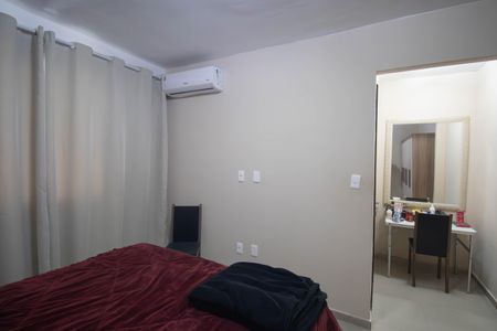 Quarto 1 de apartamento para alugar com 2 quartos, 55m² em Colubandê, São Gonçalo